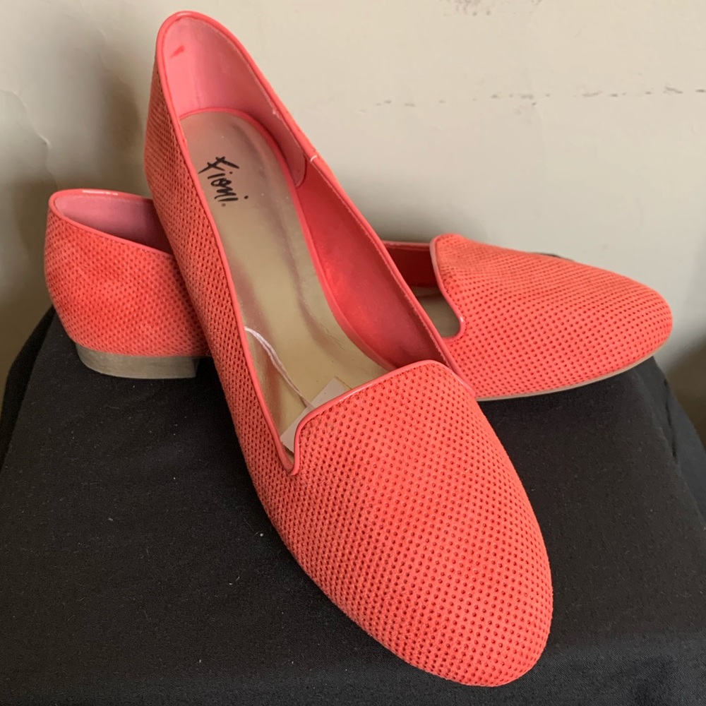 12 Fioni Clothing Coral Flats